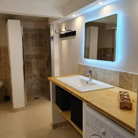 Holiday home La Maison Camille Au Pied De La Cite +garage Prive *